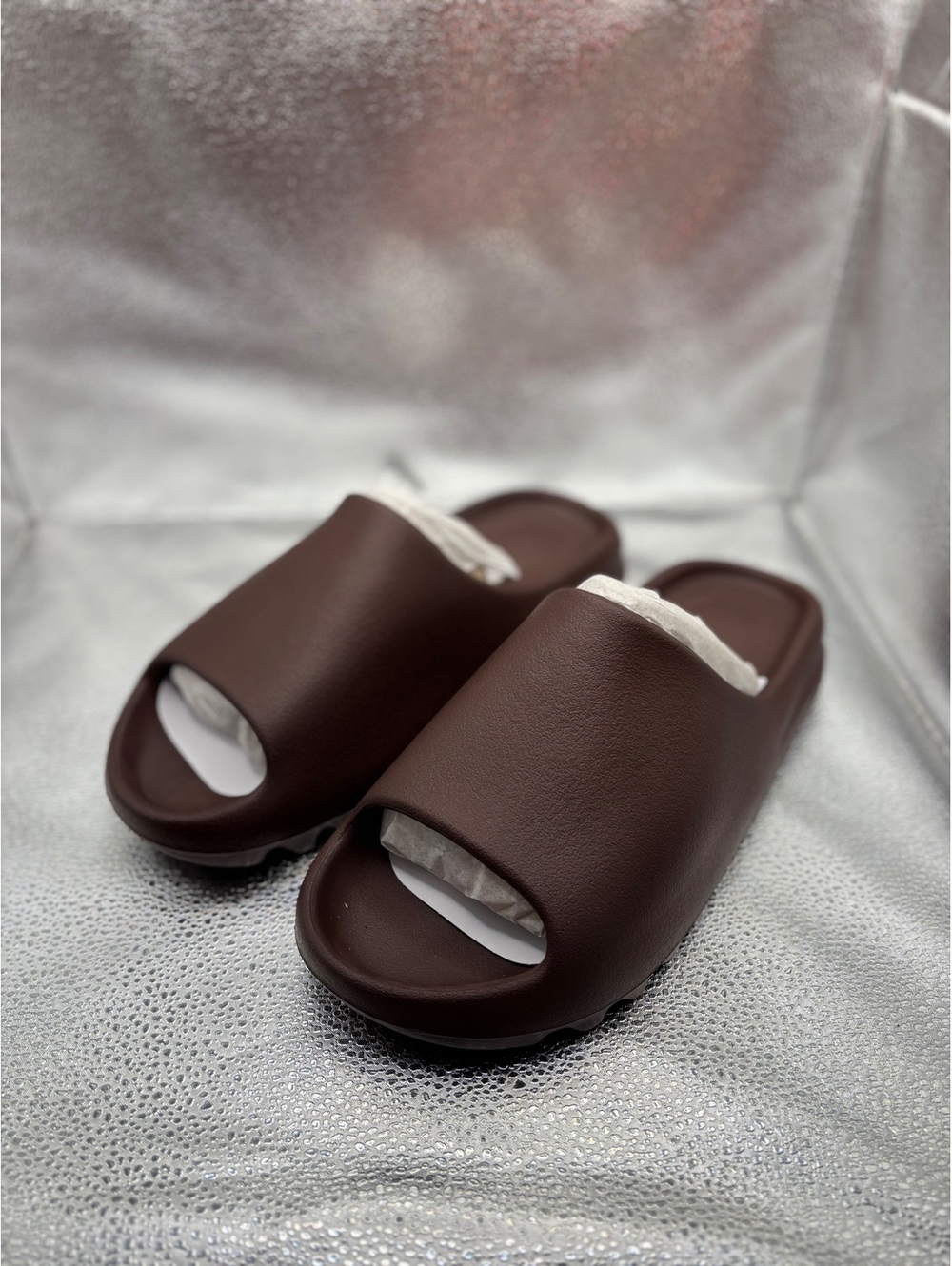 YS-01 fudge yeeyz slide size 12